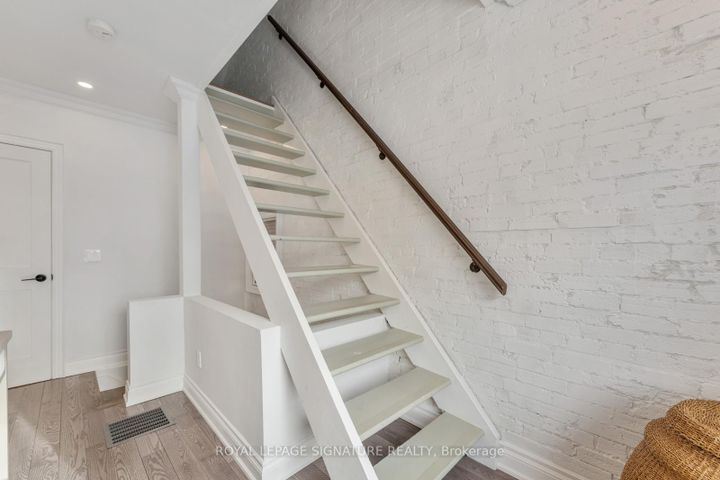 Photo 18 at 238 Roselawn Avenue, Eglinton, Toronto