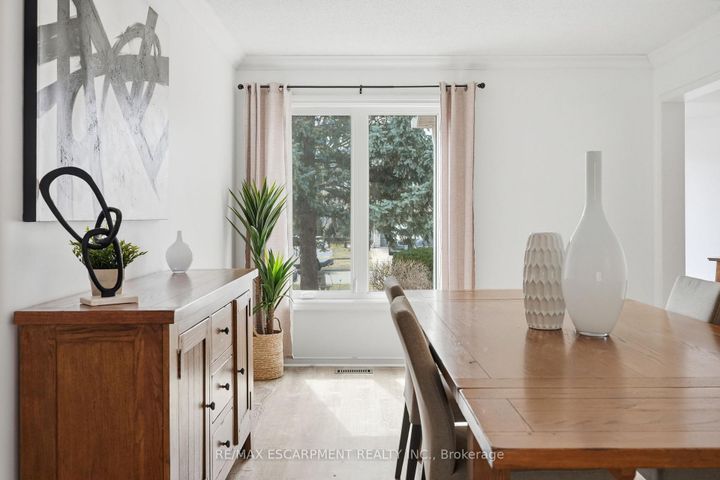 Photo 6 at 2493 Newport Street, Headon, Burlington