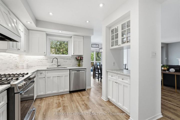 Photo 16 at 2493 Newport Street, Headon, Burlington