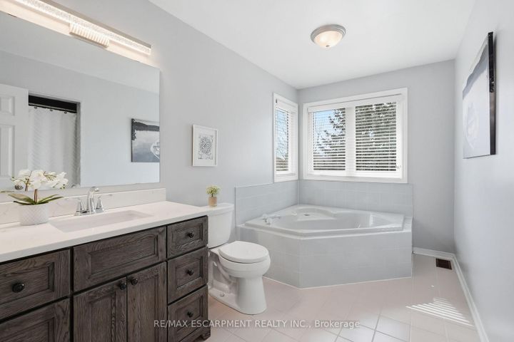 Photo 26 at 2493 Newport Street, Headon, Burlington