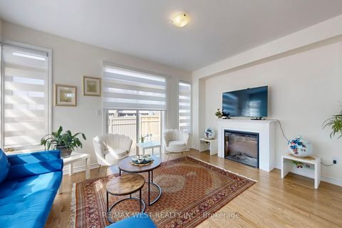 Photo 7 at 4 Haldimand Street, Kleinburg, Vaughan