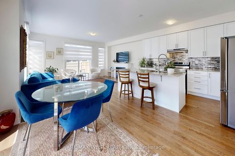 Photo 10 at 4 Haldimand Street, Kleinburg, Vaughan