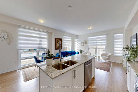 Photo 14 at 4 Haldimand Street, Kleinburg, Vaughan