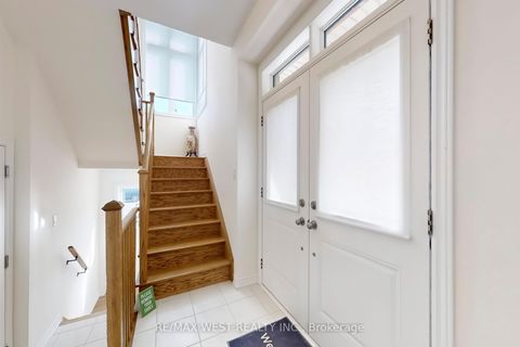 Photo 17 at 4 Haldimand Street, Kleinburg, Vaughan