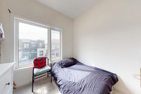 Photo 26 at 4 Haldimand Street, Kleinburg, Vaughan