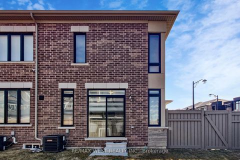 Photo 30 at 4 Haldimand Street, Kleinburg, Vaughan