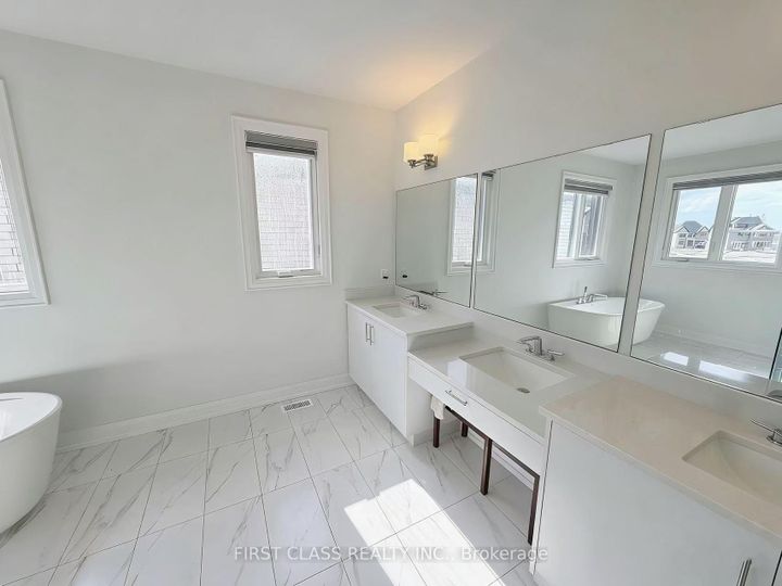 Photo 18 at 68 Tranquility Crescent, Angus Glen, Markham