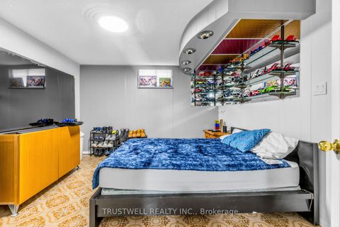 Photo 23 at 2 Del Ria Road, Maple Leaf, Toronto