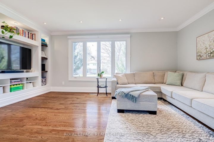 Photo 17 at 2590 Bromsgrove Road, Clarkson, Mississauga