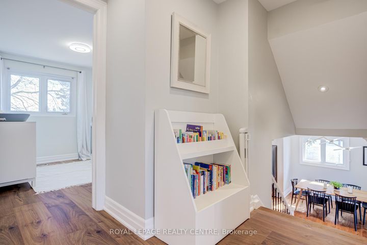 Photo 22 at 2590 Bromsgrove Road, Clarkson, Mississauga