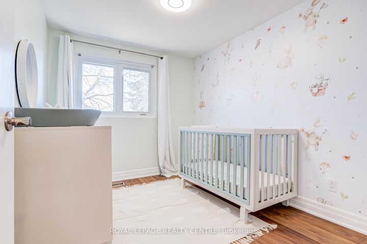 Photo 25 at 2590 Bromsgrove Road, Clarkson, Mississauga