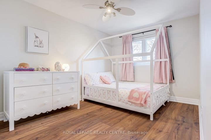 Photo 26 at 2590 Bromsgrove Road, Clarkson, Mississauga