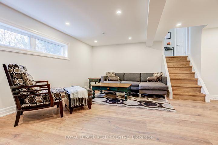 Photo 29 at 2590 Bromsgrove Road, Clarkson, Mississauga