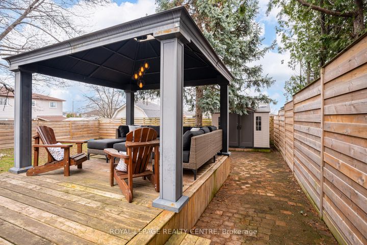 Photo 36 at 2590 Bromsgrove Road, Clarkson, Mississauga