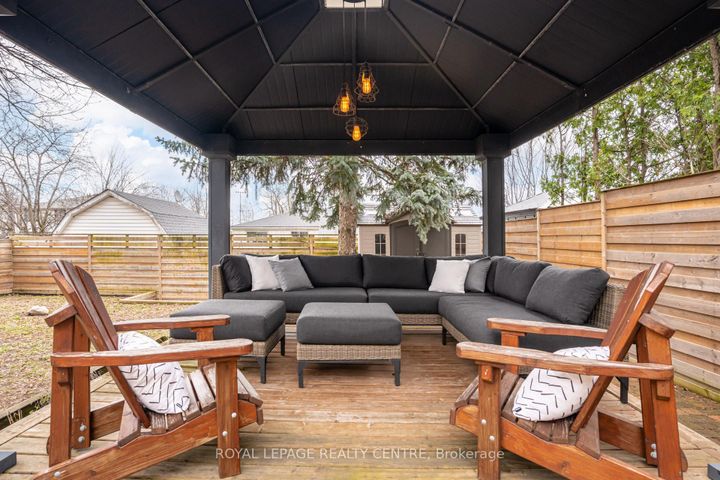 Photo 37 at 2590 Bromsgrove Road, Clarkson, Mississauga