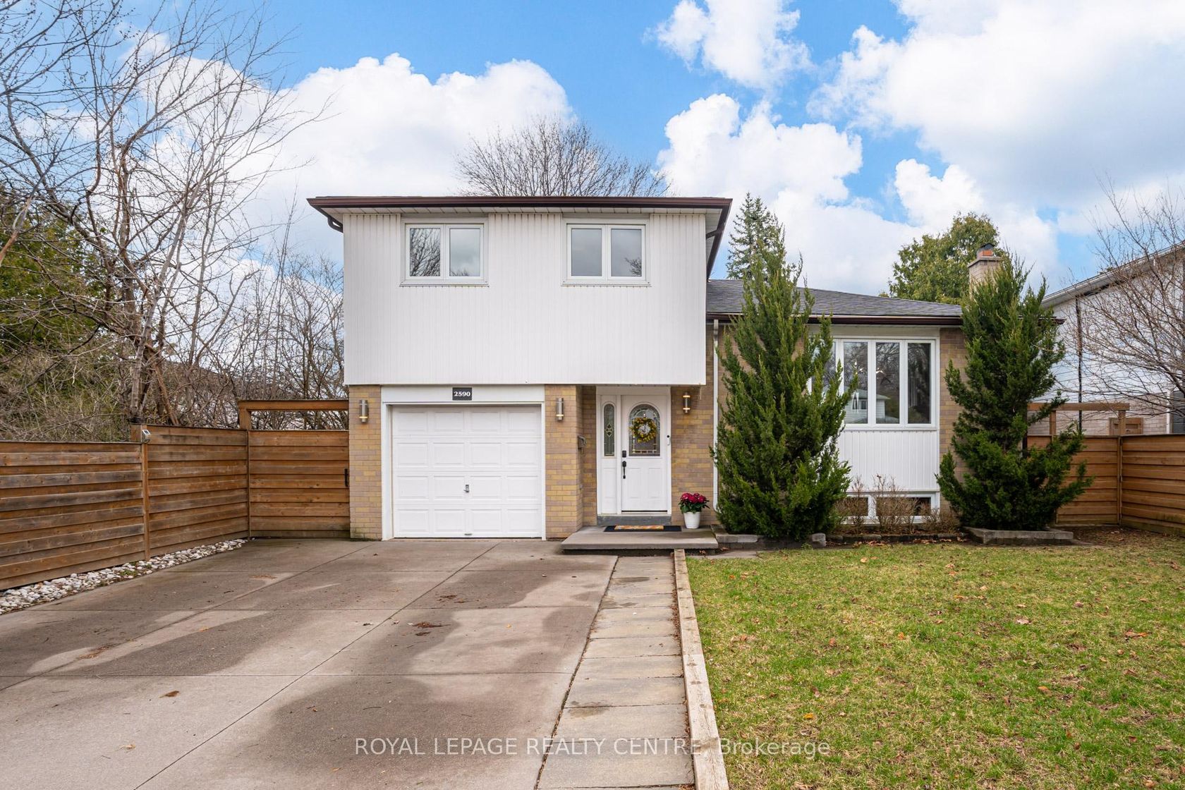 2590 Bromsgrove Road, Clarkson, Mississauga 2