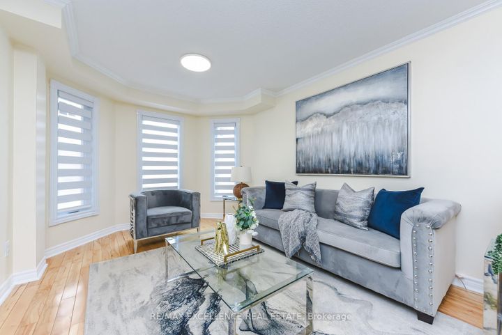 Photo 7 at 89 Castlehill Road, Northwood Park, Brampton