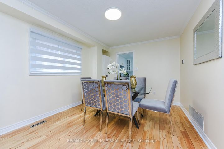 Photo 11 at 89 Castlehill Road, Northwood Park, Brampton