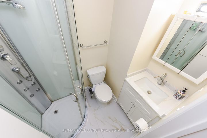 Photo 14 at 89 Castlehill Road, Northwood Park, Brampton