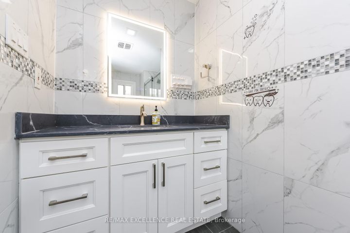 Photo 23 at 89 Castlehill Road, Northwood Park, Brampton