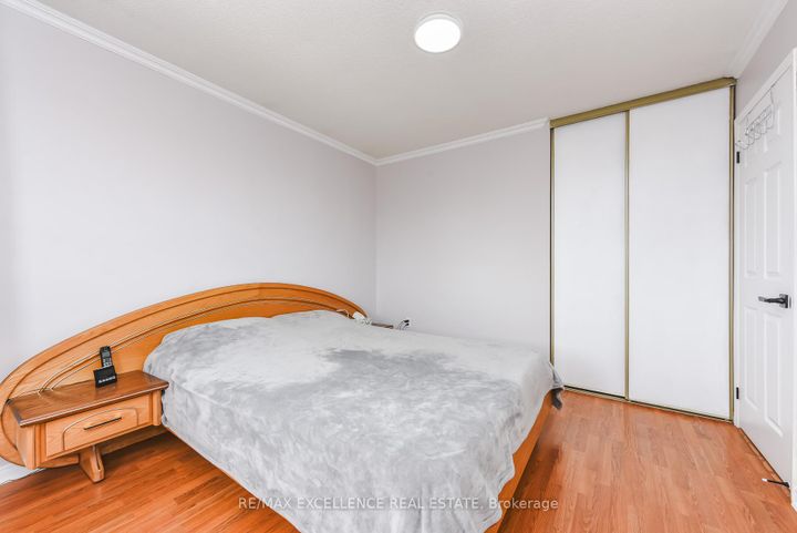 Photo 27 at 89 Castlehill Road, Northwood Park, Brampton