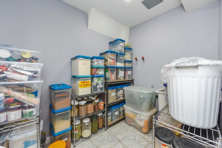 Photo 38 at 89 Castlehill Road, Northwood Park, Brampton