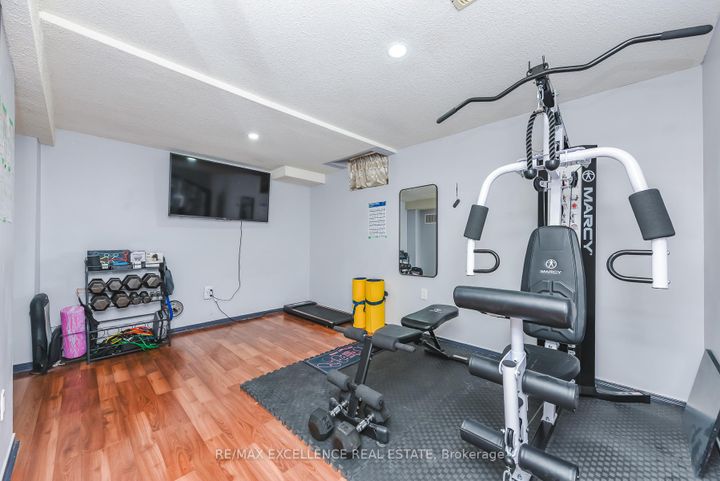 Photo 40 at 89 Castlehill Road, Northwood Park, Brampton