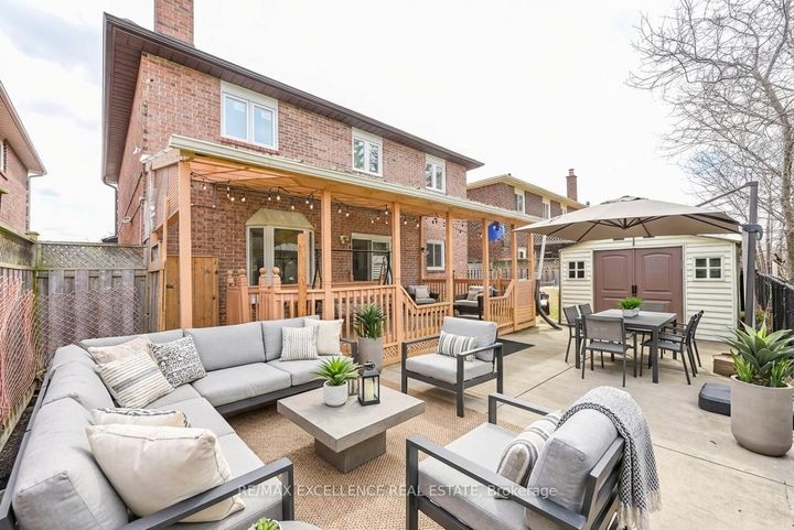 Photo 41 at 89 Castlehill Road, Northwood Park, Brampton