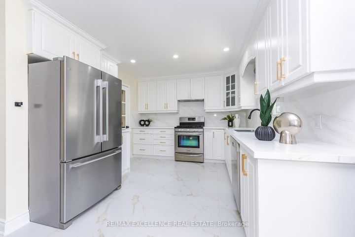 Photo 49 at 89 Castlehill Road, Northwood Park, Brampton