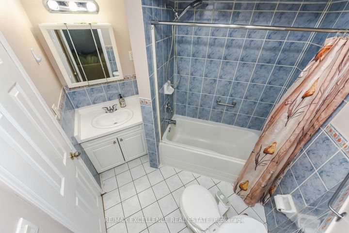 Photo 52 at 89 Castlehill Road, Northwood Park, Brampton