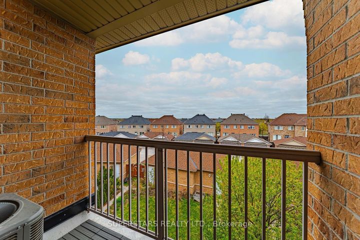 Photo 8 at 22 - 30 Greensborough Village Circle, Greensborough, Markham