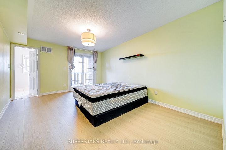 Photo 13 at 22 - 30 Greensborough Village Circle, Greensborough, Markham