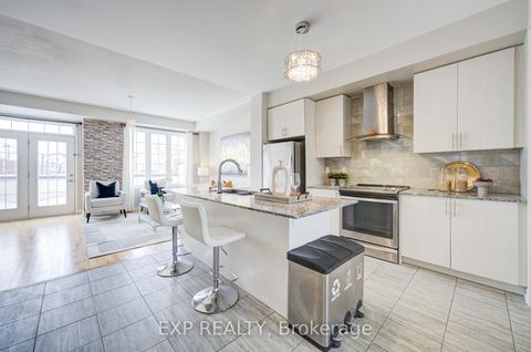 Photo 12 at 10616 Bathurst Street, Patterson, Vaughan