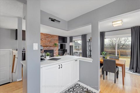 Photo 10 at 63A Tulip Street, Keswick North, Georgina