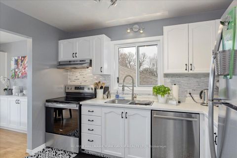 Photo 12 at 63A Tulip Street, Keswick North, Georgina