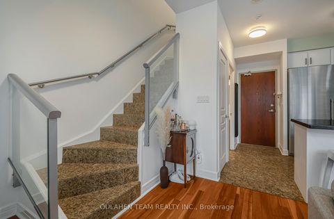 Photo 12 at 909 - 1 Avondale Avenue, Willowdale East, Toronto