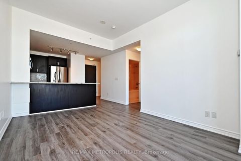 Photo 11 at 809 - 11611 Yonge Street, Jefferson, Richmond Hill