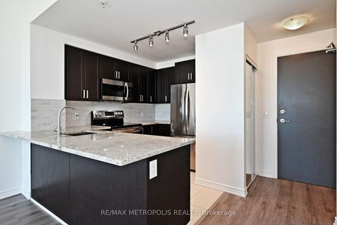 Photo 16 at 809 - 11611 Yonge Street, Jefferson, Richmond Hill