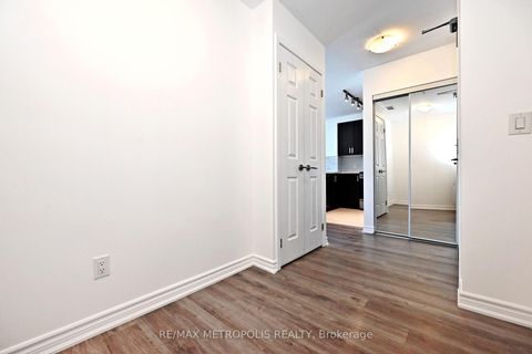 Photo 31 at 809 - 11611 Yonge Street, Jefferson, Richmond Hill