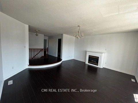 Photo 3 at 85 Watkins Glen Crescent, Bayview Wellington, Aurora