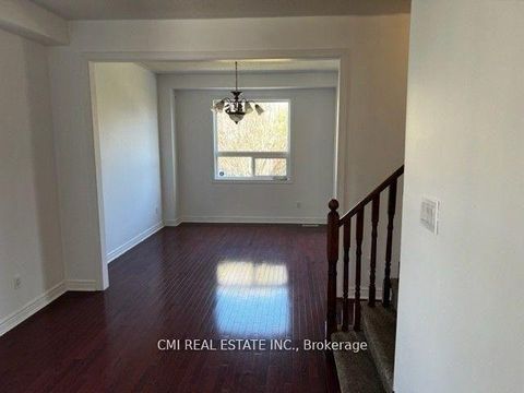 Photo 6 at 85 Watkins Glen Crescent, Bayview Wellington, Aurora