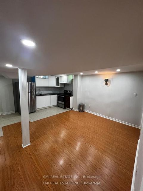 Photo 7 at 85 Watkins Glen Crescent, Bayview Wellington, Aurora