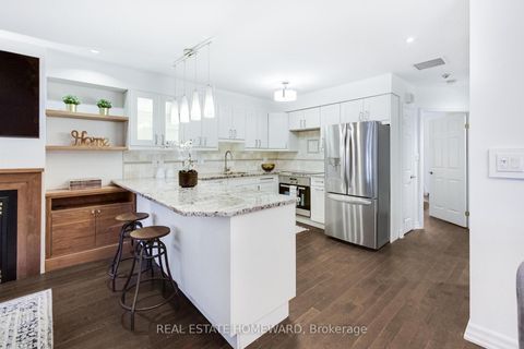 Photo 8 at 101 - 2371 Queen Street E, The Beaches, Toronto