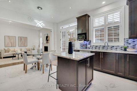 Photo 12 at 61 Ross Vennare Crescent, Kleinburg, Vaughan