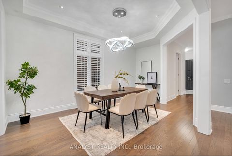 Photo 15 at 61 Ross Vennare Crescent, Kleinburg, Vaughan