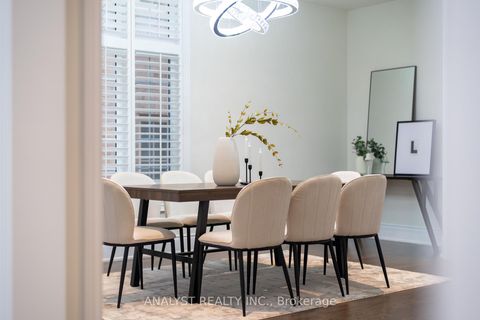 Photo 18 at 61 Ross Vennare Crescent, Kleinburg, Vaughan