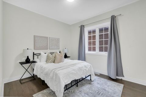 Photo 30 at 61 Ross Vennare Crescent, Kleinburg, Vaughan