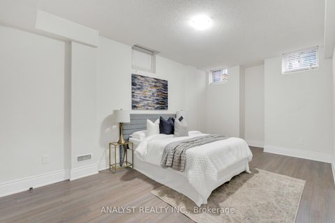 Photo 40 at 61 Ross Vennare Crescent, Kleinburg, Vaughan