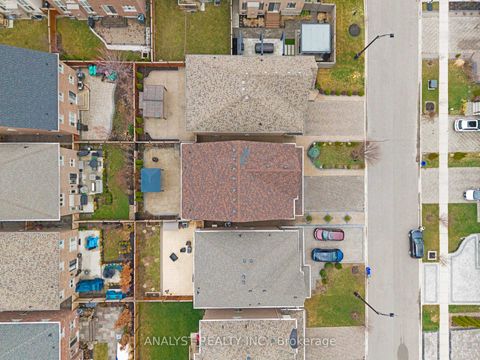 Photo 44 at 61 Ross Vennare Crescent, Kleinburg, Vaughan