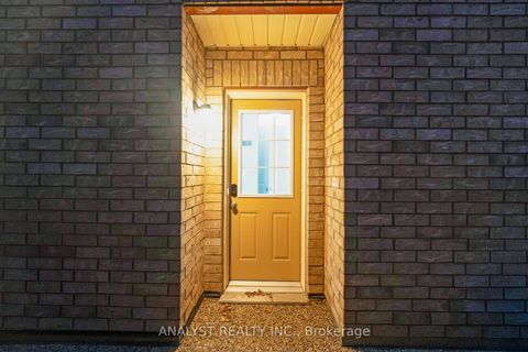 Photo 47 at 61 Ross Vennare Crescent, Kleinburg, Vaughan